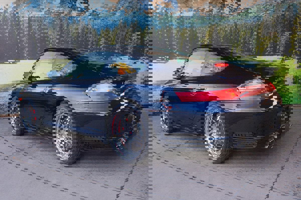 Used 2003 Porsche 911 Carrera 4S image 4