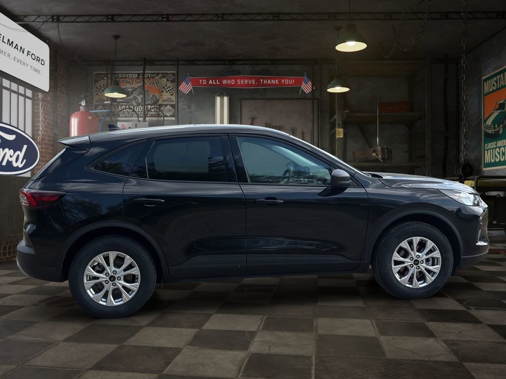 Certified 2025 Ford Escape Active AWD/4WD image 7