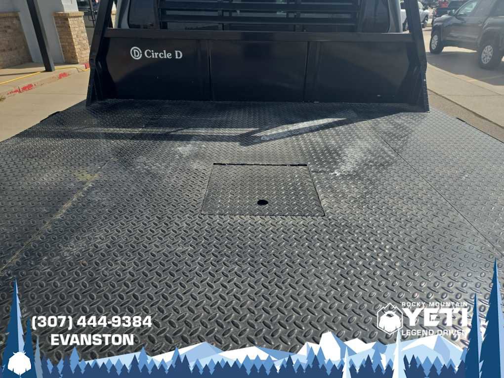 Used 2015 Ford F350 Lariat w/ Chrome Package image 15