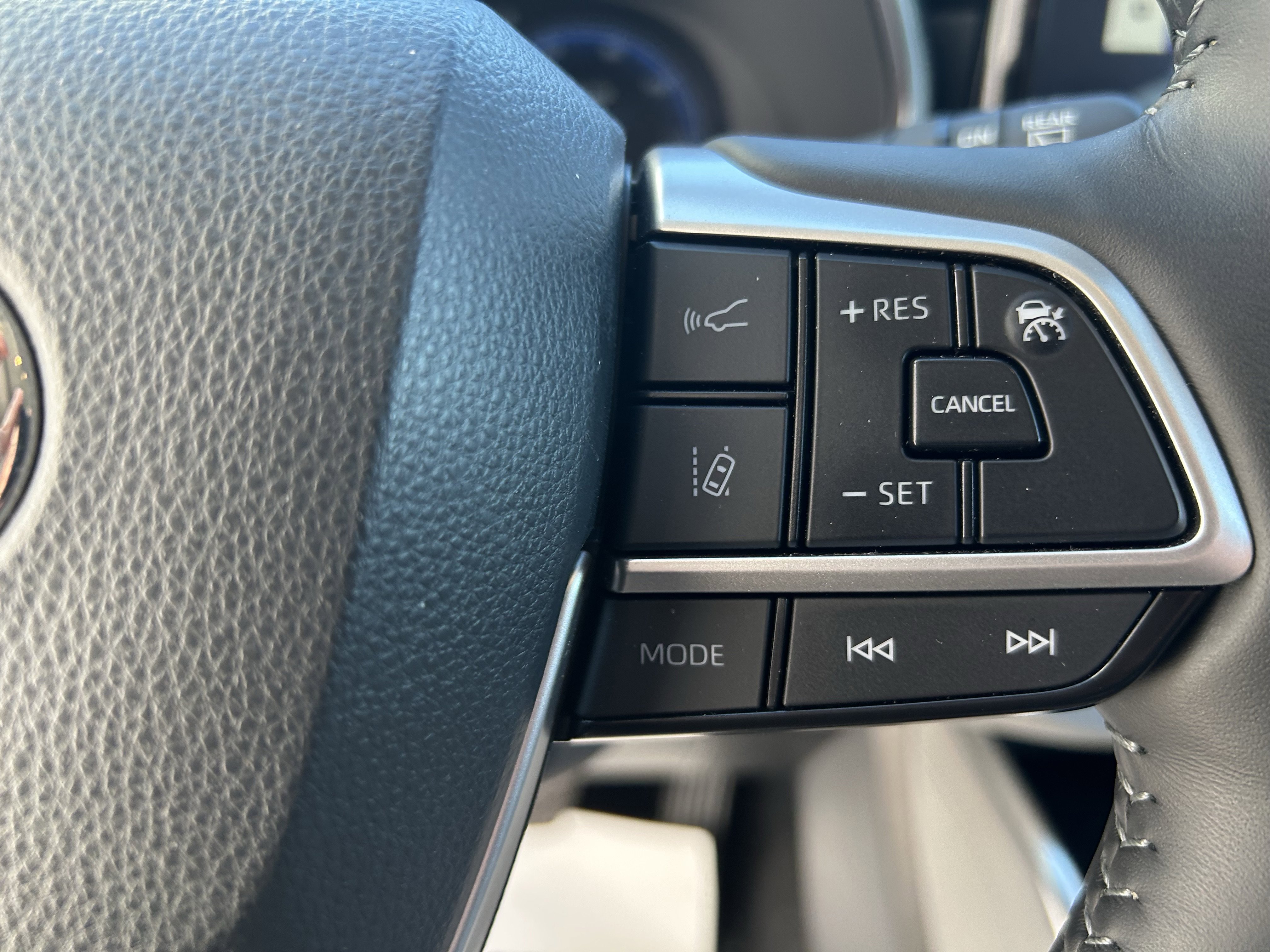 Used 2024 Toyota Highlander Platinum image 20