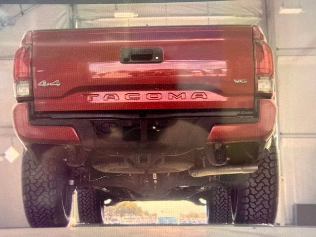 Used 2023 Toyota Tacoma SR AWD/4WD image 8