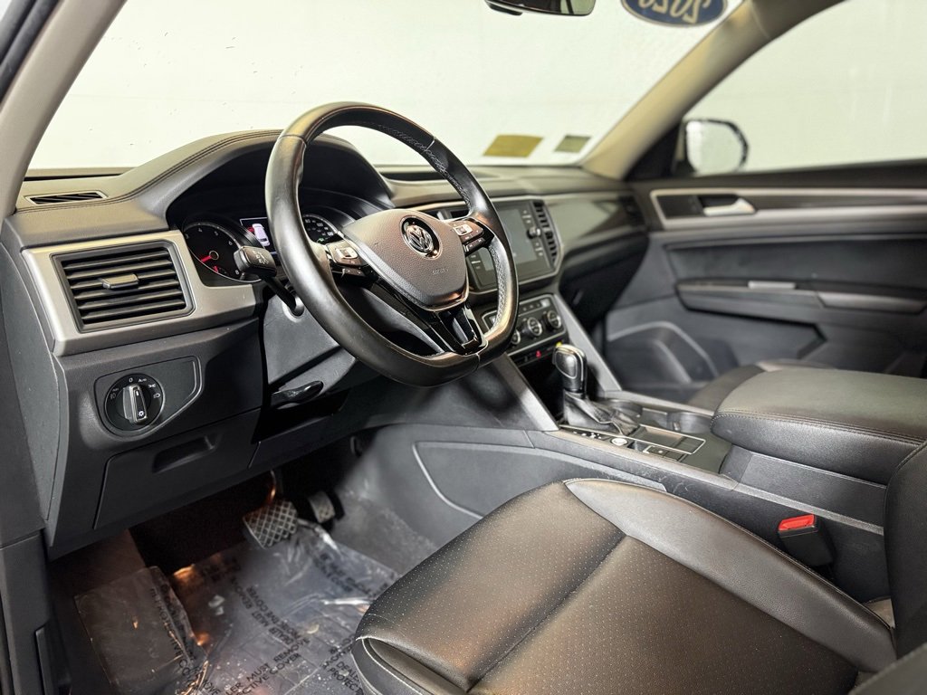 Used 2020 Volkswagen Atlas SE w/ Panoramic Sunroof Package image 11