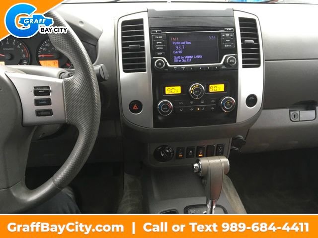 Used 2015 Nissan Frontier SL image 16