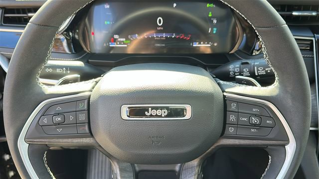 Used 2023 Jeep Grand Cherokee 30th Anniversary image 12