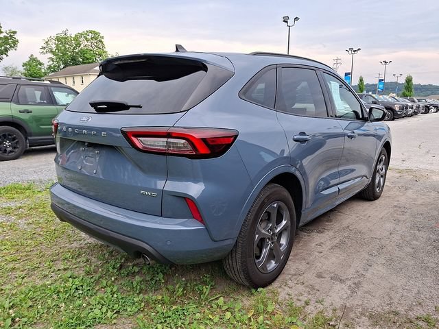 Used 2023 Ford Escape ST-Line w/ Tech Pack #1 AWD/4WD image 10