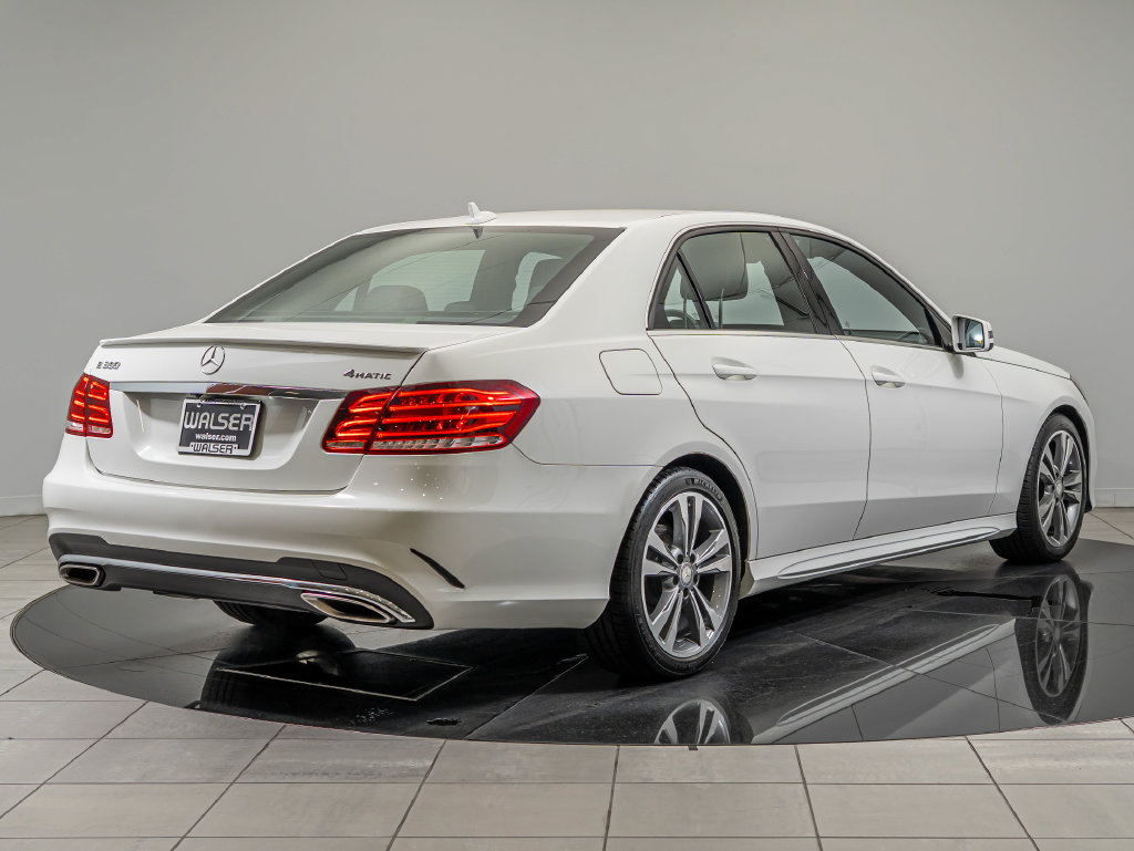 Used 2016 Mercedes-Benz E 350 4MATIC Sedan image 10