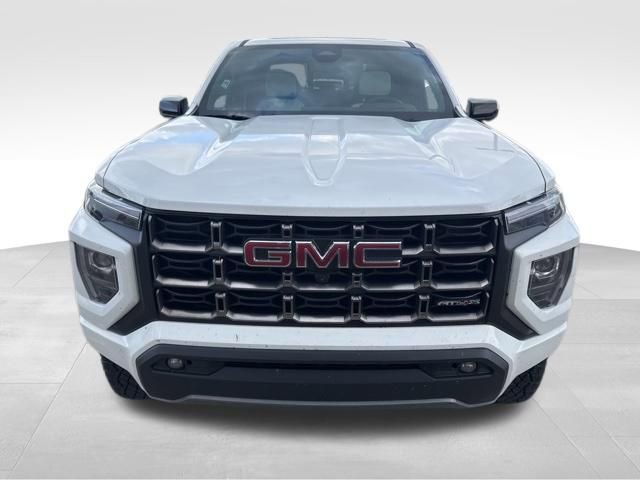 Used 2025 GMC Canyon AT4 w/ AT4X Package AWD/4WD image 2