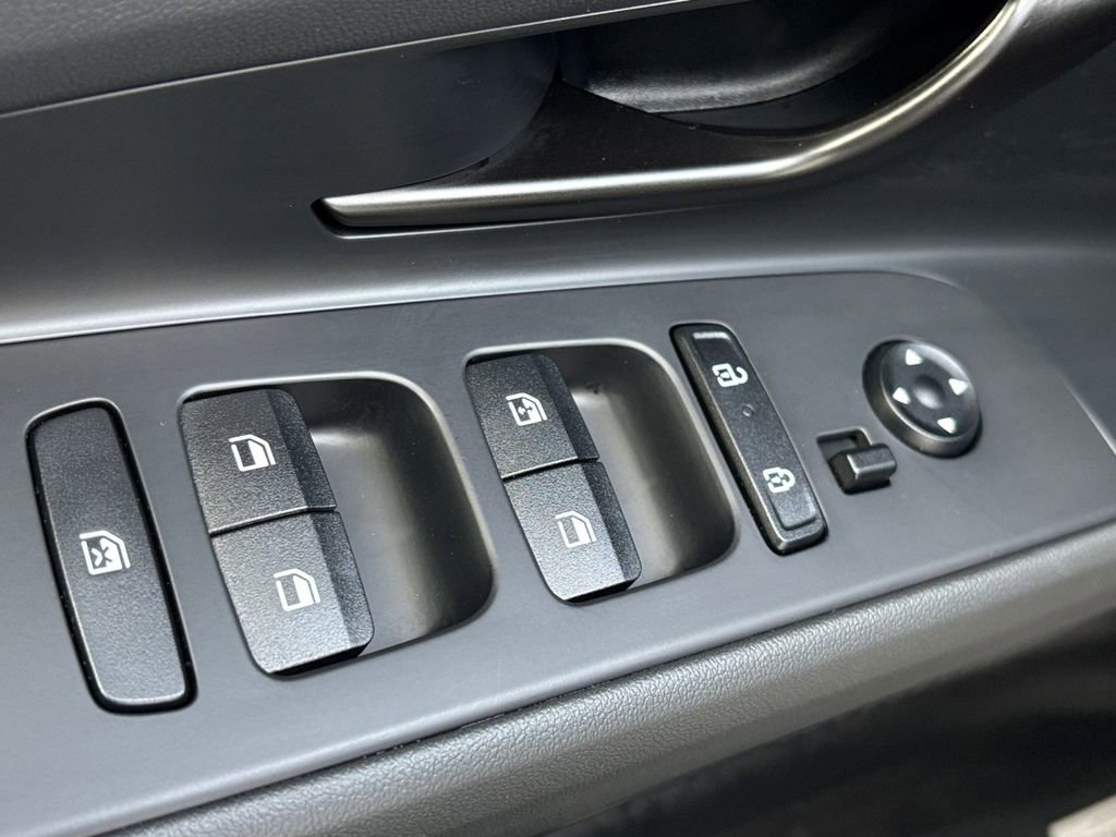 New 2026 Hyundai Elantra Sport image 12