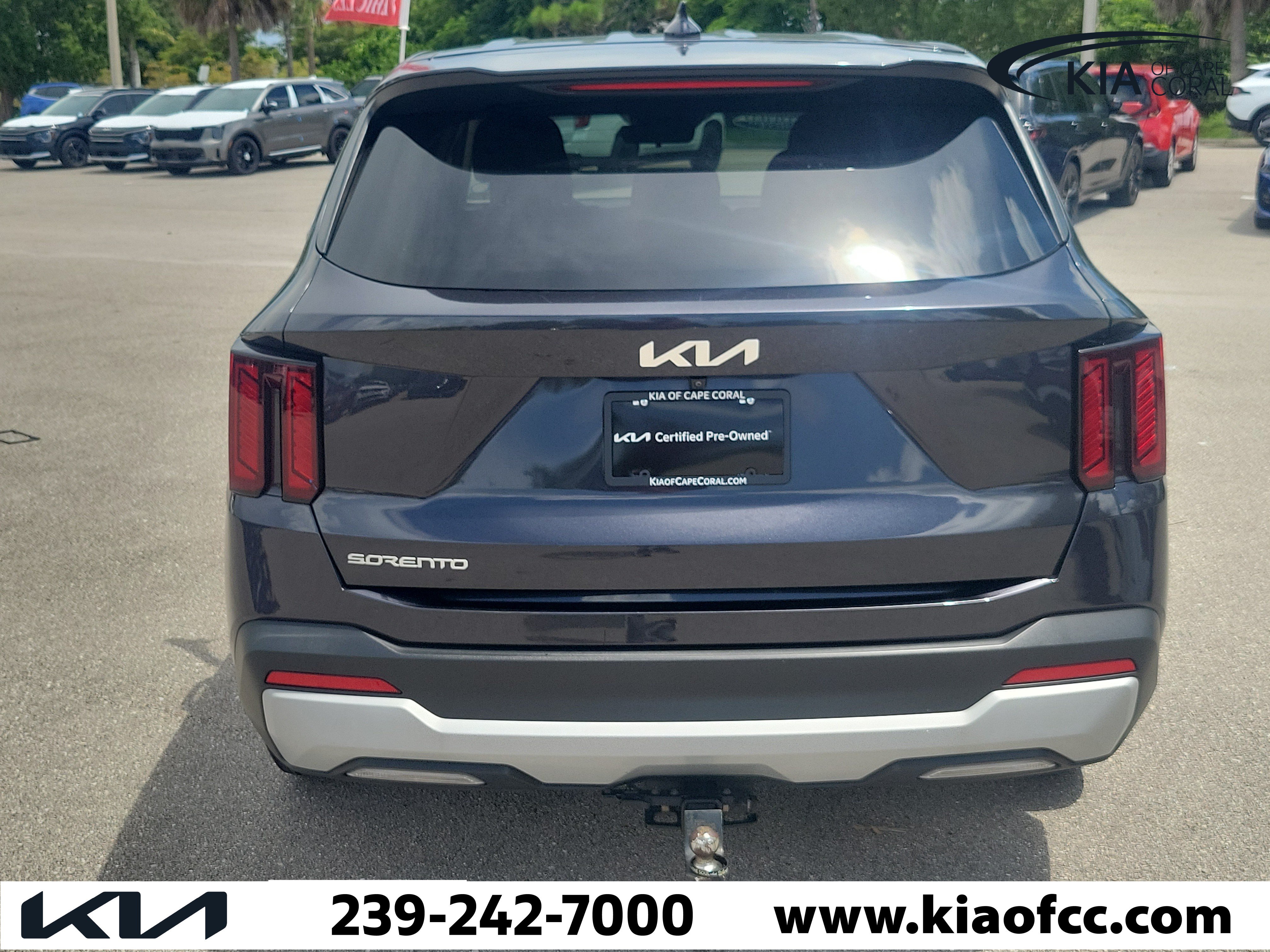 Certified 2025 Kia Sorento LX FWD image 5