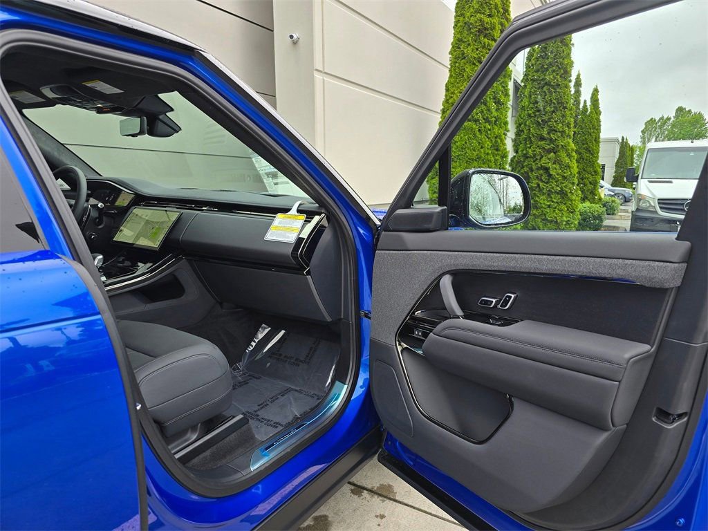 New 2025 Land Rover Range Rover Sport Autobiography image 31