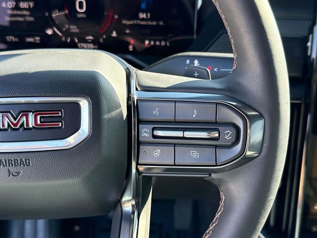 Used 2024 GMC Acadia AT4 w/ Luxury Package image 27