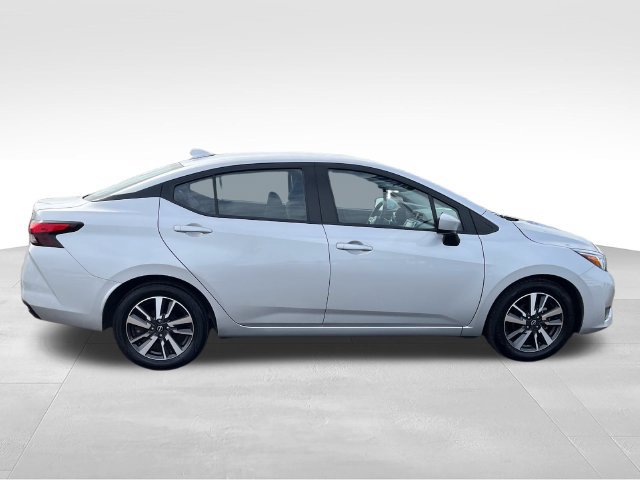 Used 2024 Nissan Versa SV FWD image 6