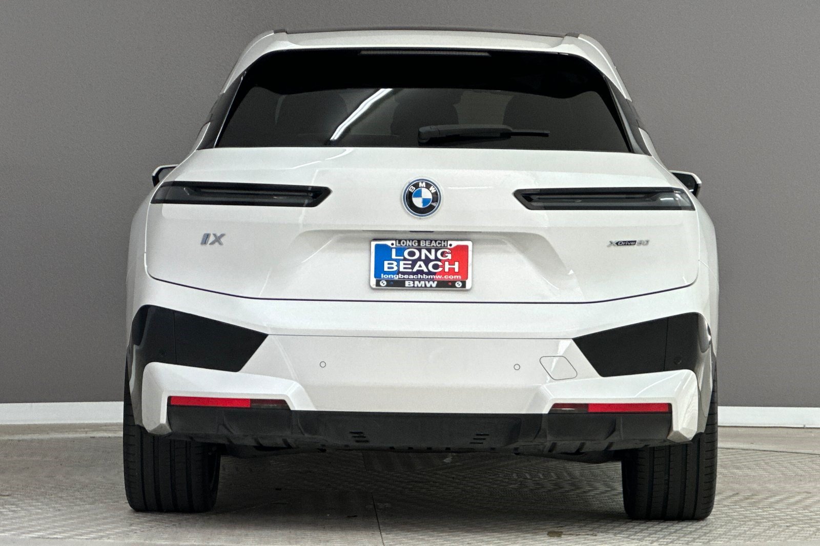 Certified 2024 BMW iX xDrive50 w/ Sport Package AWD/4WD image 9