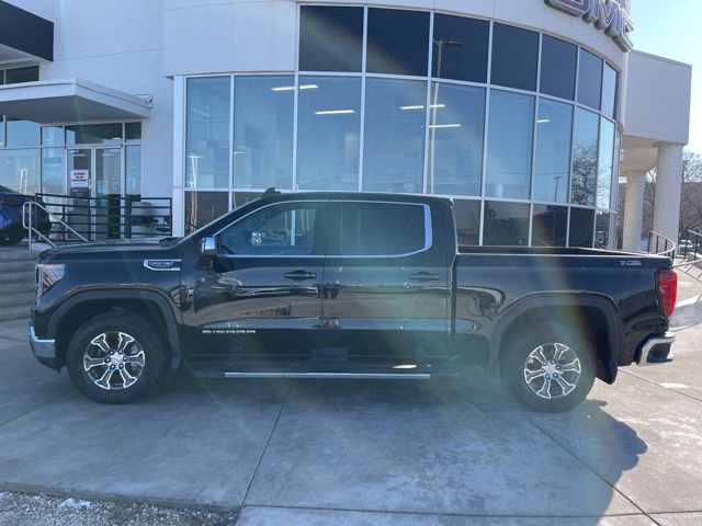 Certified 2024 GMC Sierra 1500 SLE w/ Preferred Package image 4