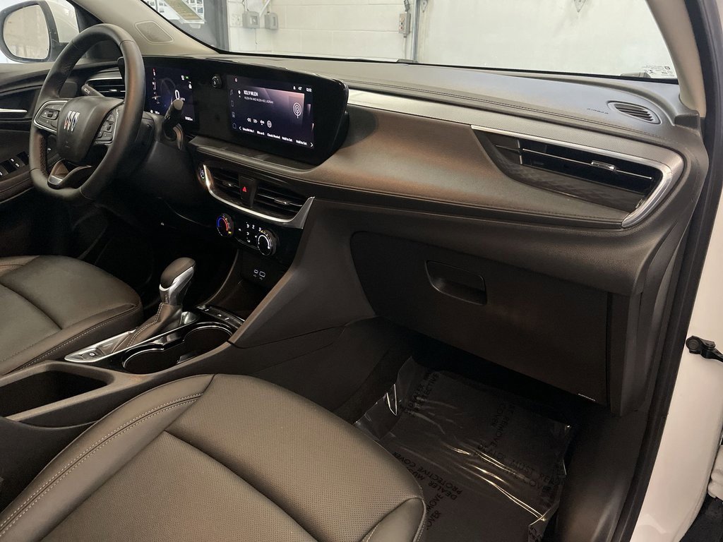 Used 2024 Buick Encore GX Sport Touring image 21