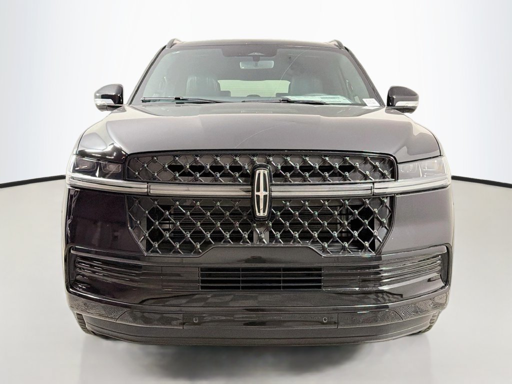 New 2027 Lincoln Navigator L Reserve w/ Jet Appearance Package RWD image 2