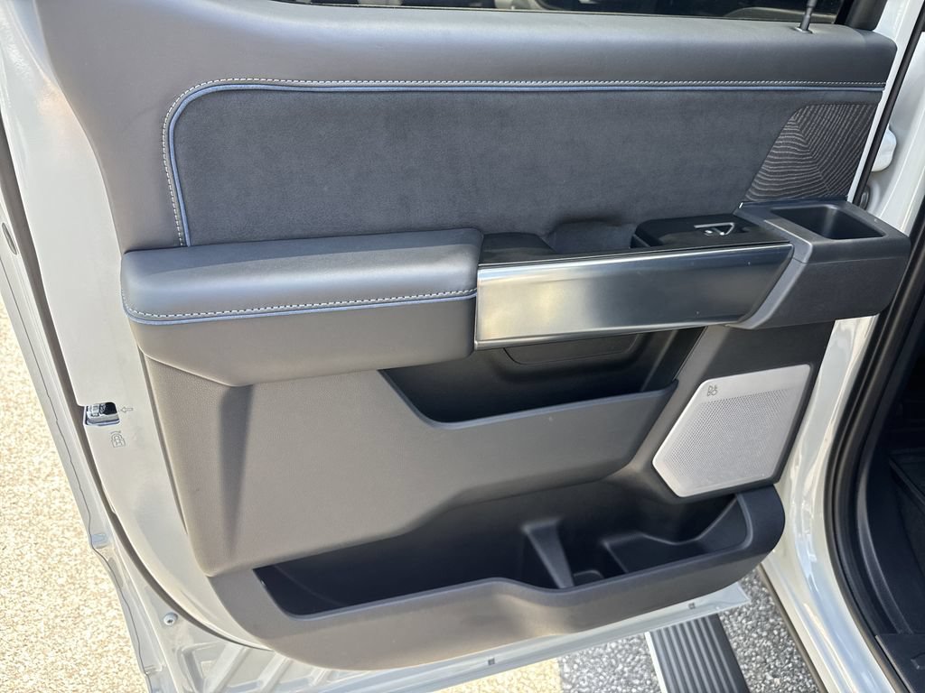 Used 2025 Ford F250 Platinum AWD/4WD image 23