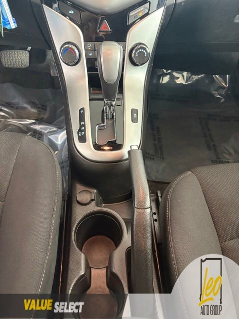 Used 2015 Chevrolet Cruze LT w/ Technology Package FWD image 18