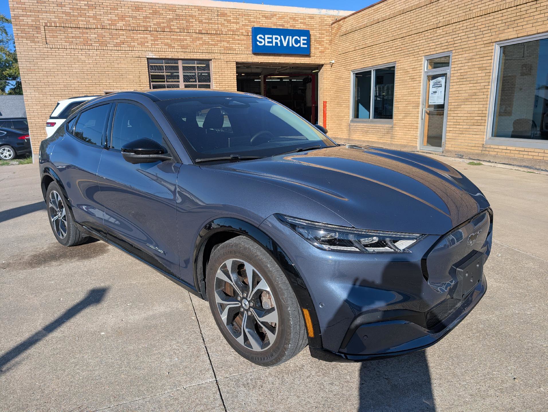 Used 2021 Ford Mustang Mach-E Premium image 4