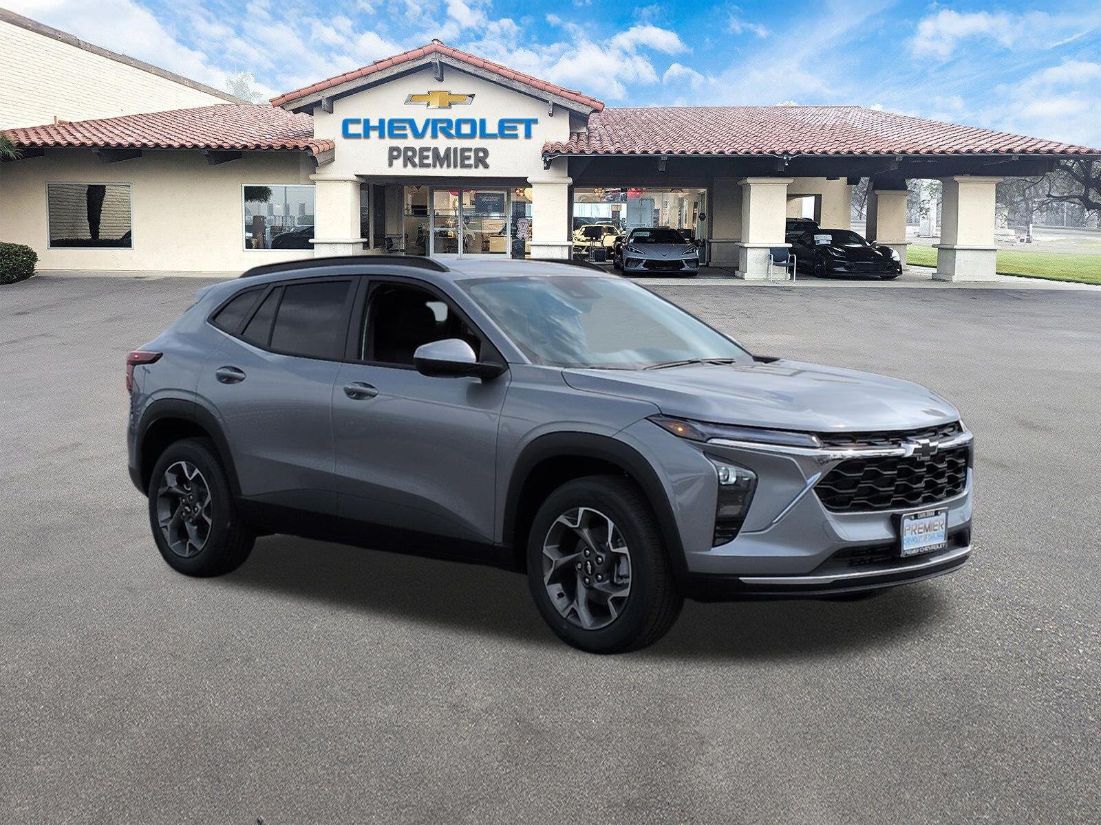 New 2026 Chevrolet Trax LT w/ Driver Confidence Package FWD image 2