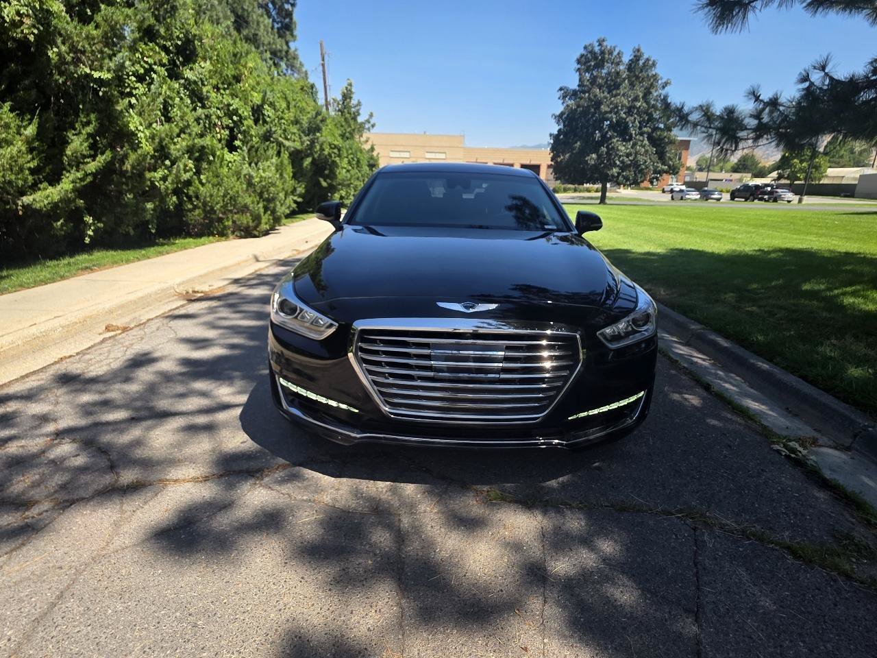 Used 2018 Genesis G90 5.0 Ultimate AWD/4WD image 9