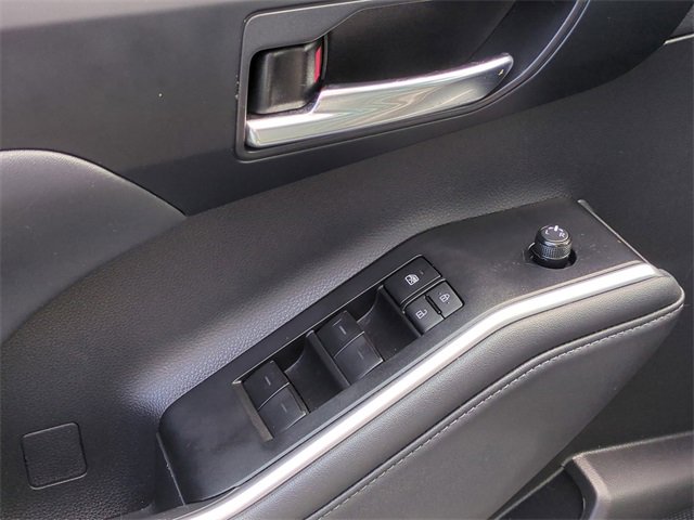 Used 2022 Toyota Highlander XLE image 19