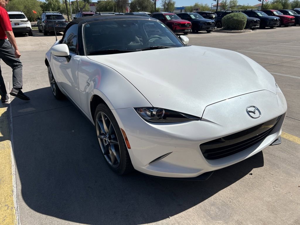 Used 2022 MAZDA MX-5 Miata Grand Touring RWD image 3