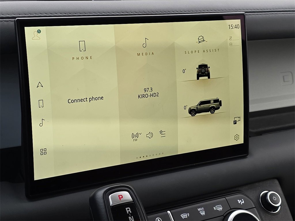 Used 2023 Land Rover Defender 130 First Edition image 22