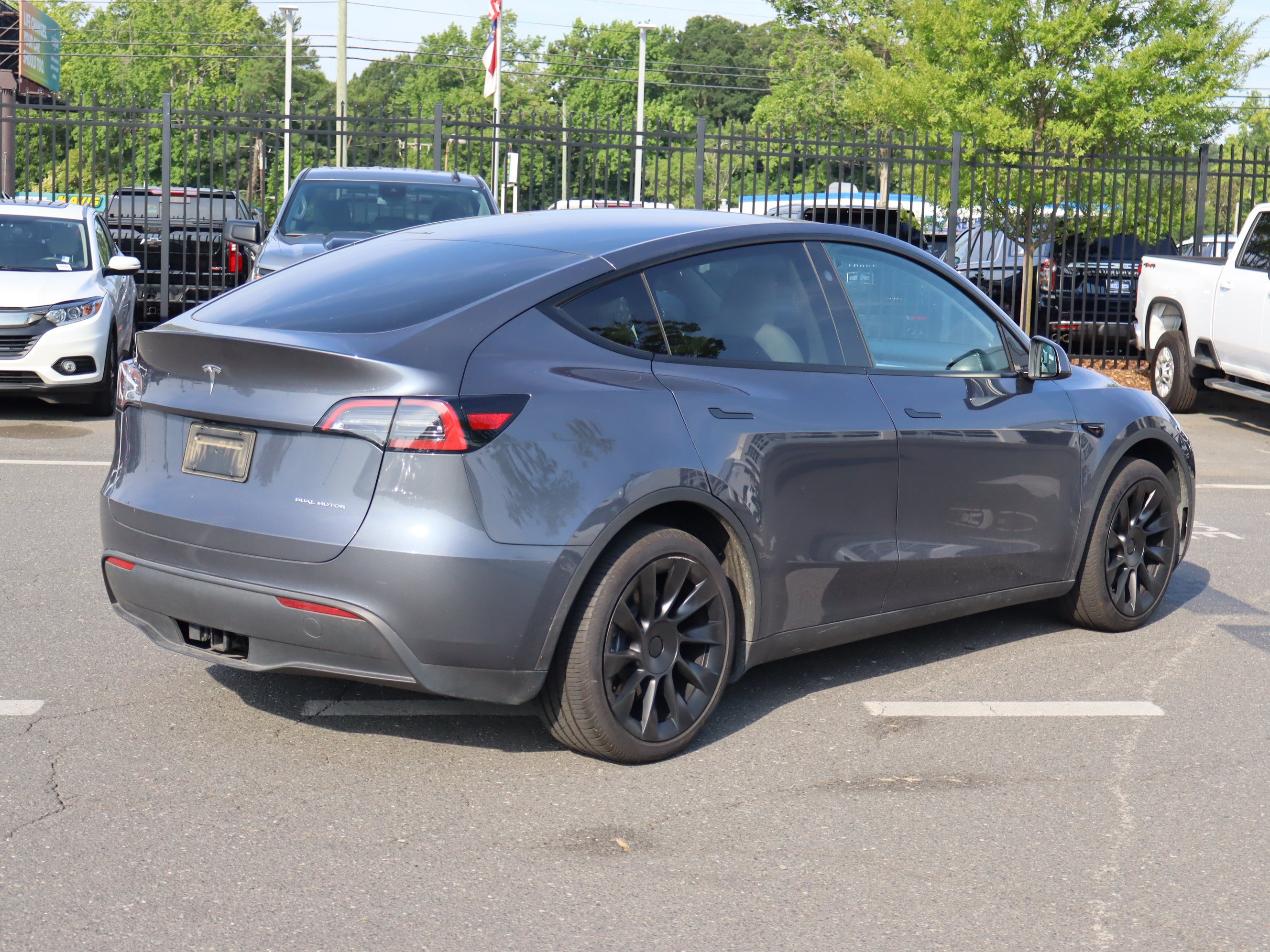 Used 2023 Tesla Model Y AWD image 10