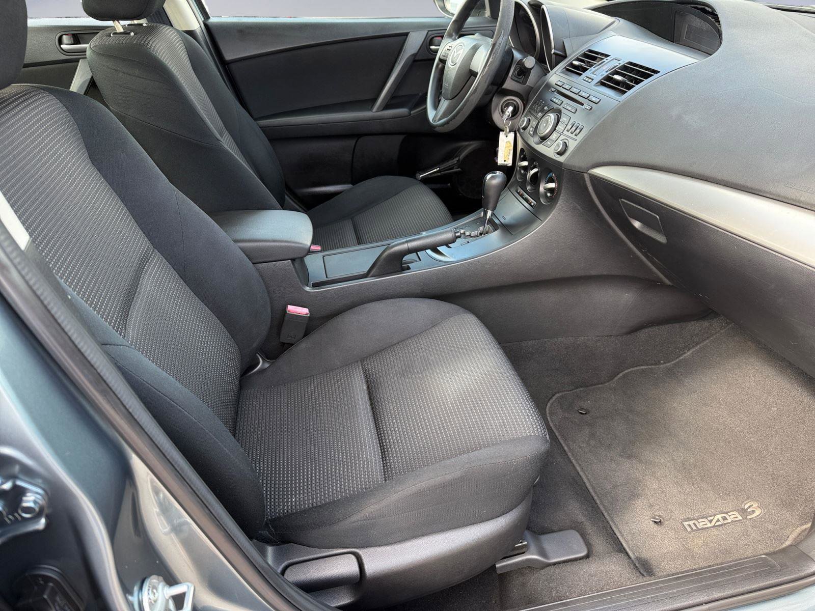 Used 2012 MAZDA MAZDA3 i Sport image 13