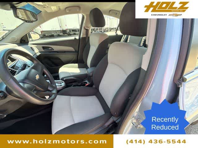 Certified 2011 Chevrolet Cruze LS FWD image 16