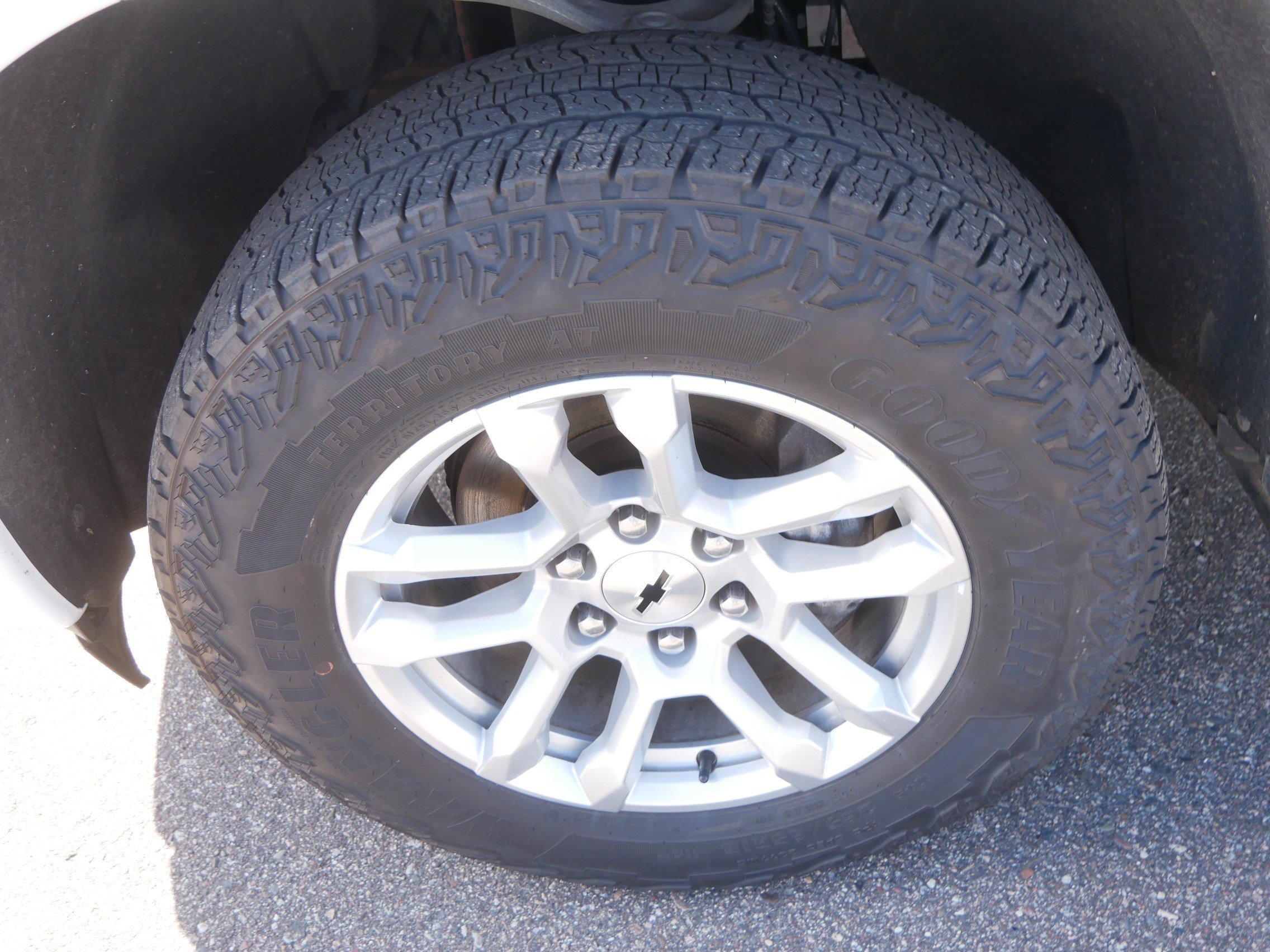 Used 2023 Chevrolet Silverado 1500 RST AWD/4WD image 16