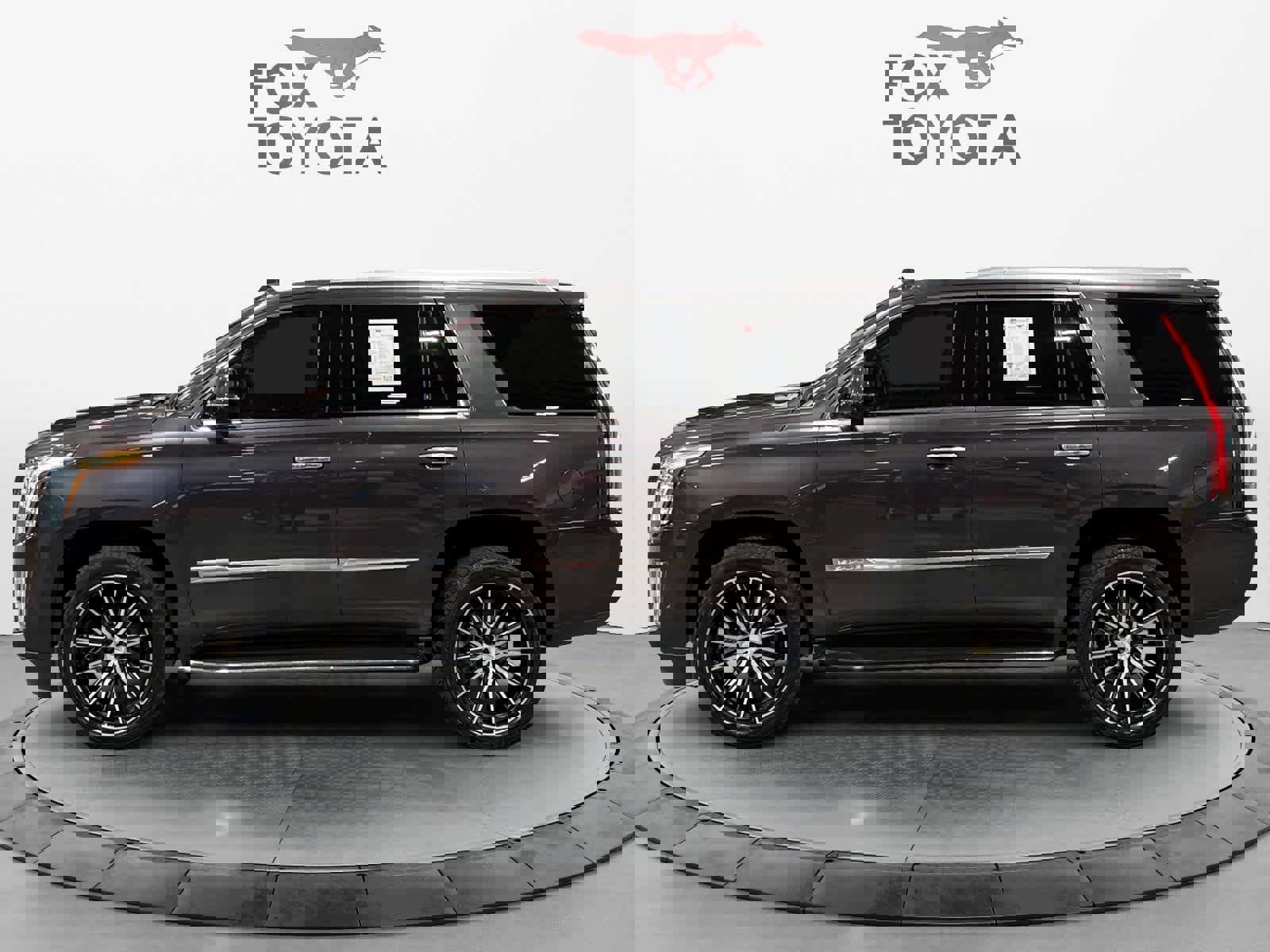 Used 2017 Cadillac Escalade Luxury image 3