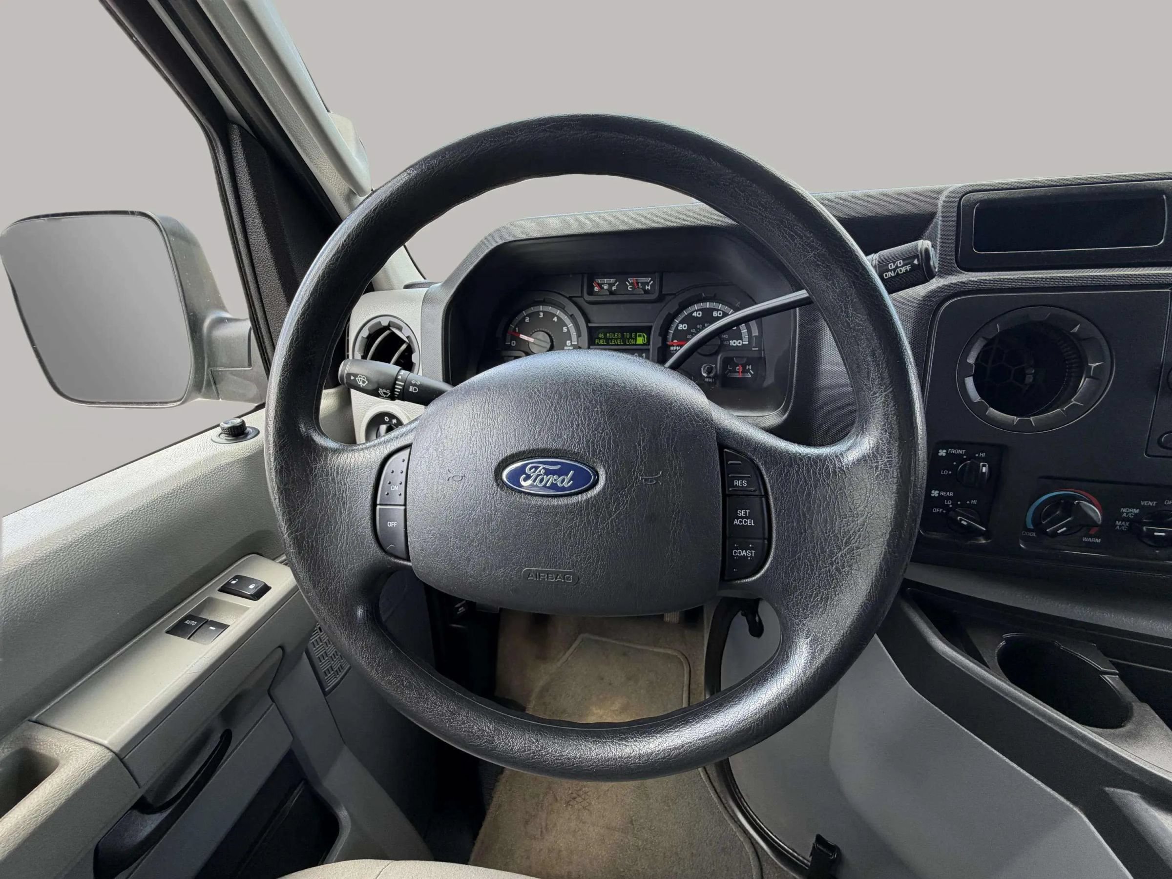 Used 2012 Ford E-350 and Econoline 350 XLT RWD image 22