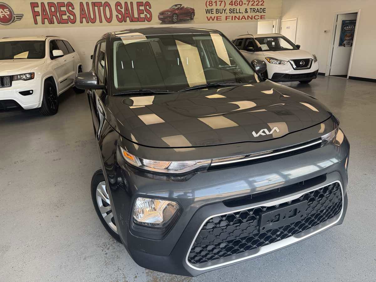 Used 2022 Kia Soul LX FWD image 1