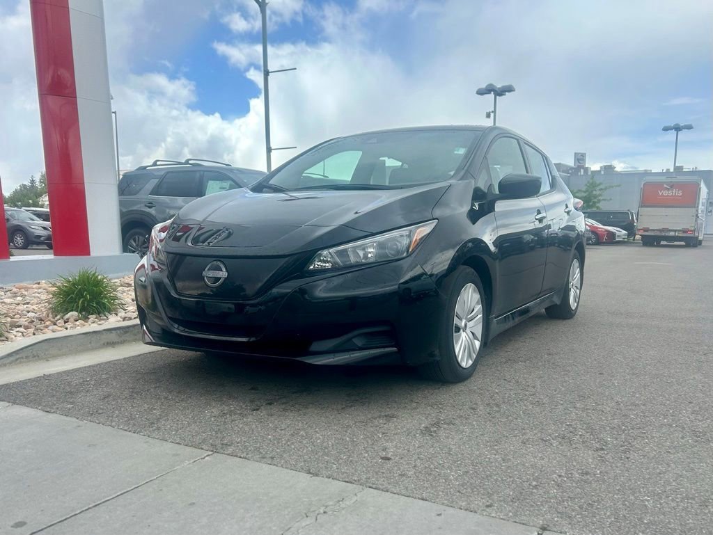 Used 2024 Nissan Leaf S FWD image 2