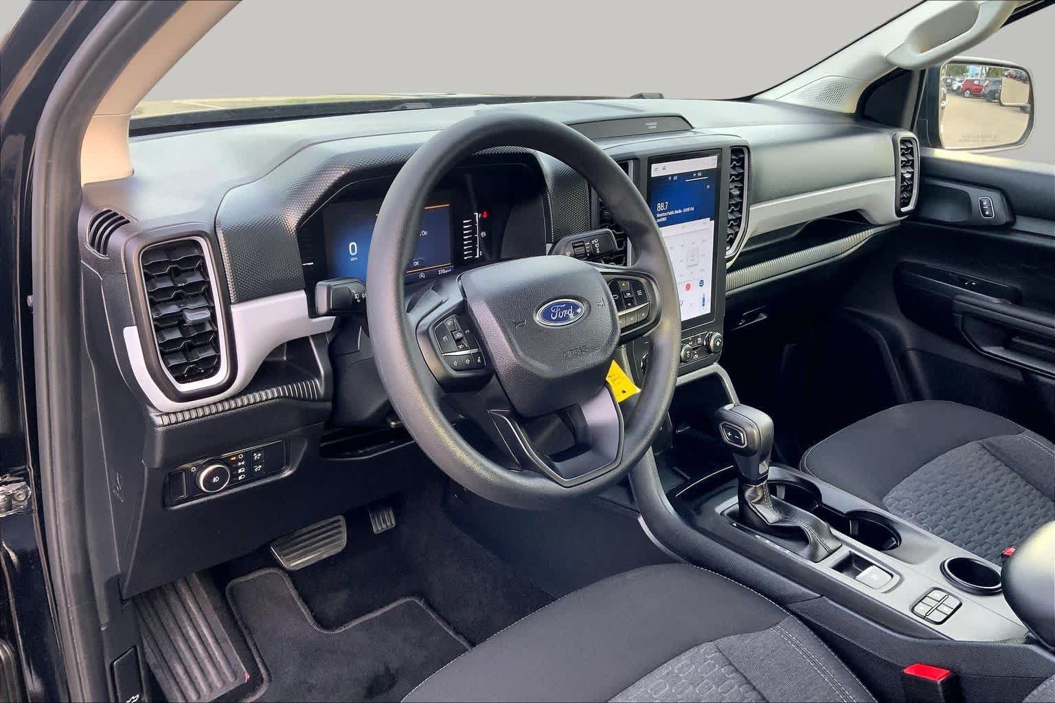 Used 2025 Ford Ranger XL RWD image 18