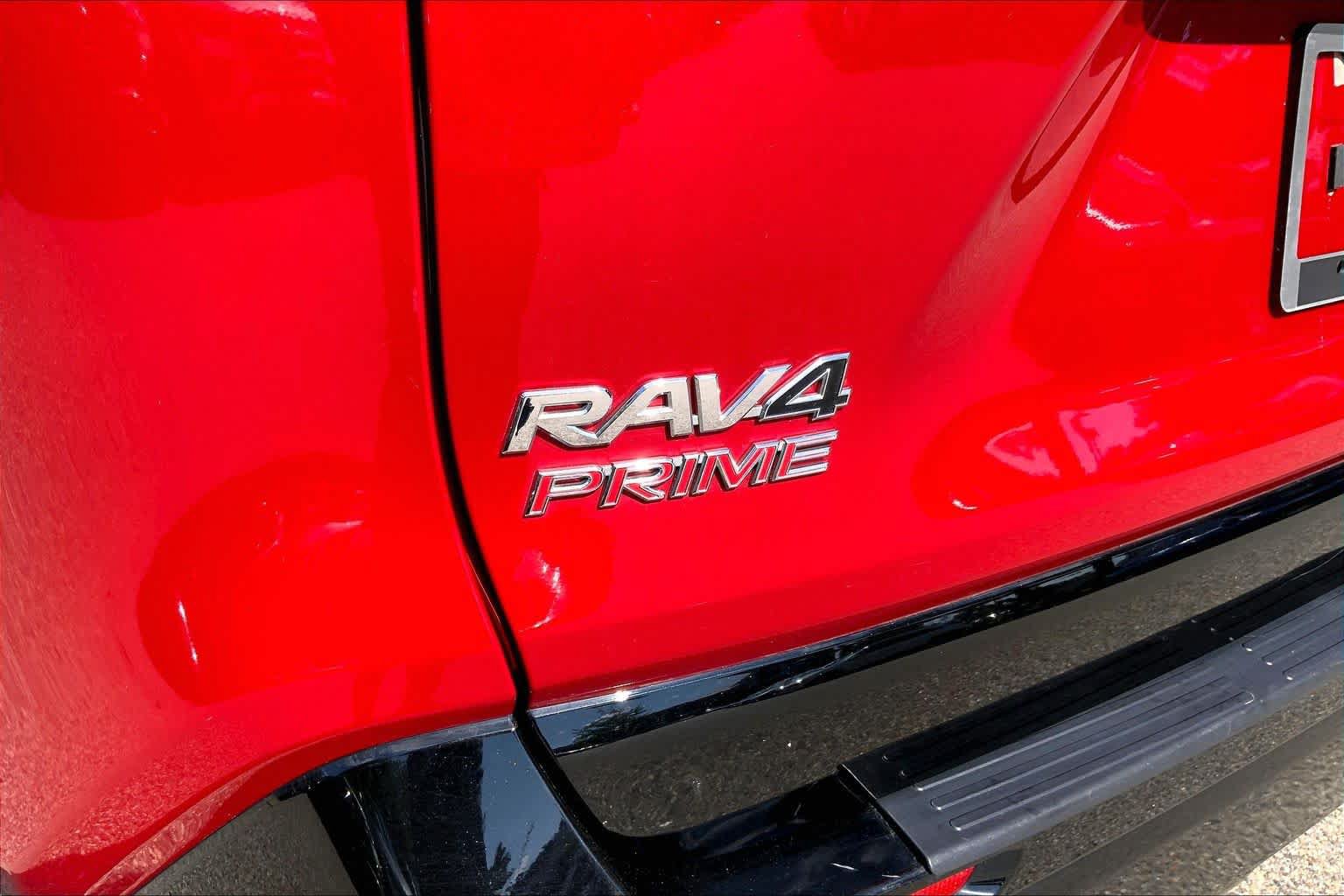 Used 2024 Toyota RAV4 XSE w/ Weather Package AWD/4WD image 10