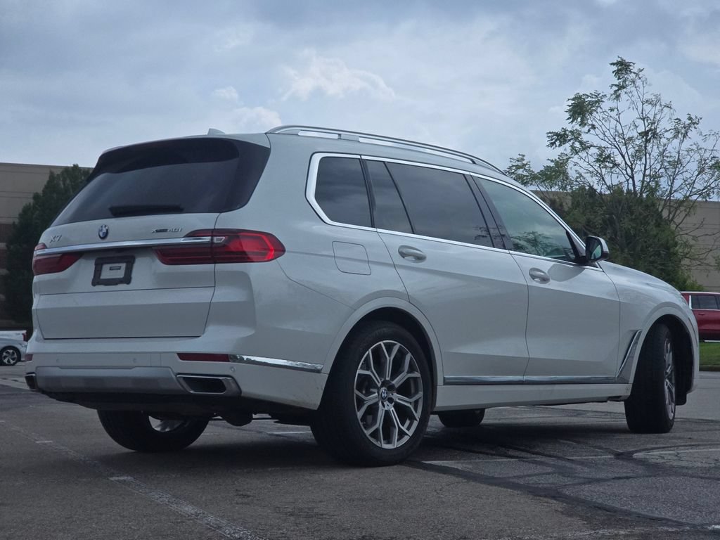 Used 2021 BMW X7 xDrive40i w/ Luxury Seating Package AWD/4WD image 17