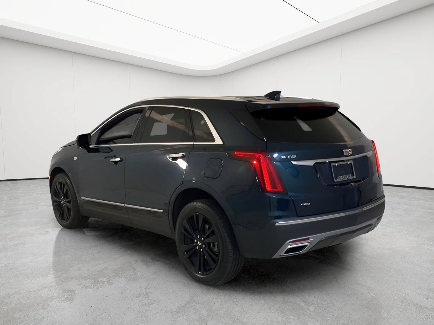 Certified 2024 Cadillac XT5 Premium Luxury w/ Technology Package AWD/4WD image 4