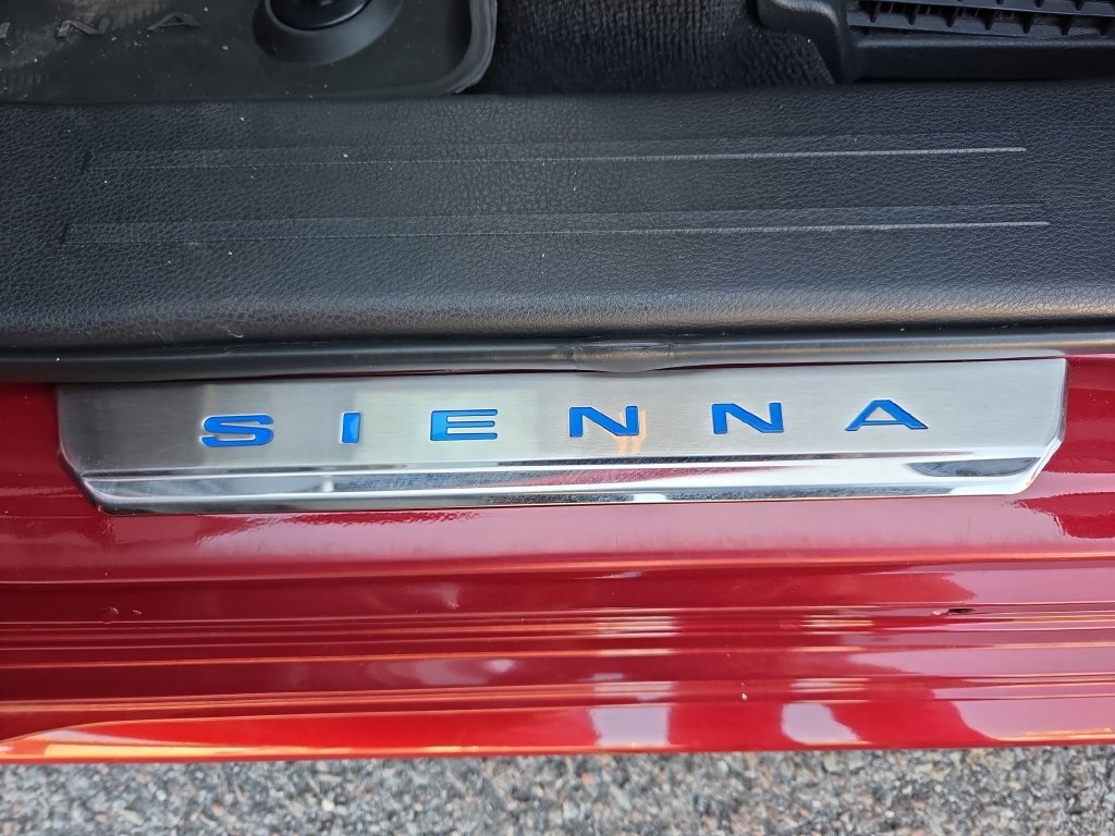 Used 2025 Toyota Sienna XLE w/ XLE Plus Package AWD/4WD image 26
