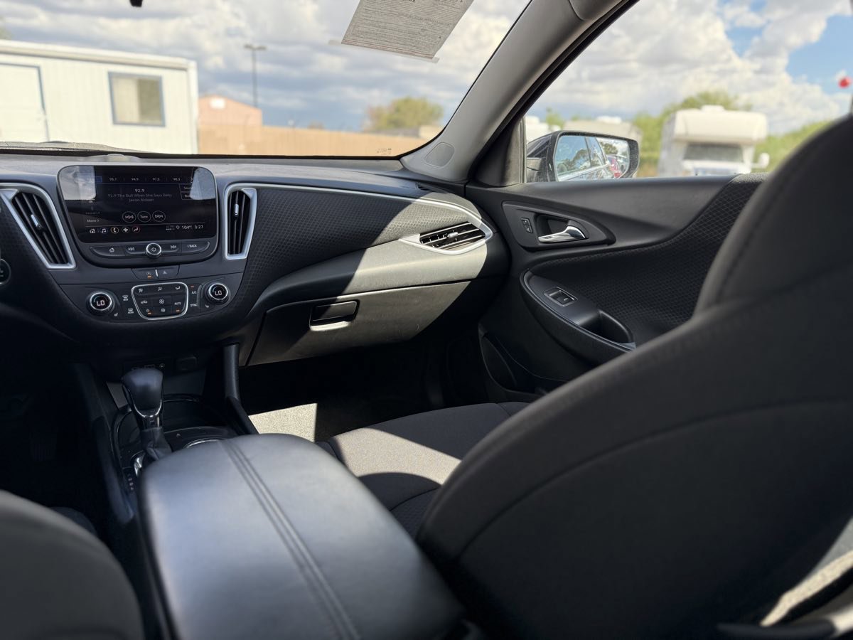 Used 2023 Chevrolet Malibu LT image 16