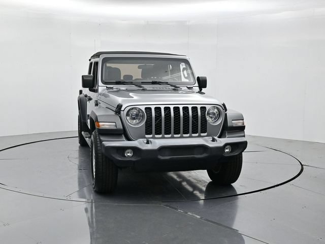 Used 2020 Jeep Gladiator Sport w/ Quick Order Package 24S AWD/4WD image 4