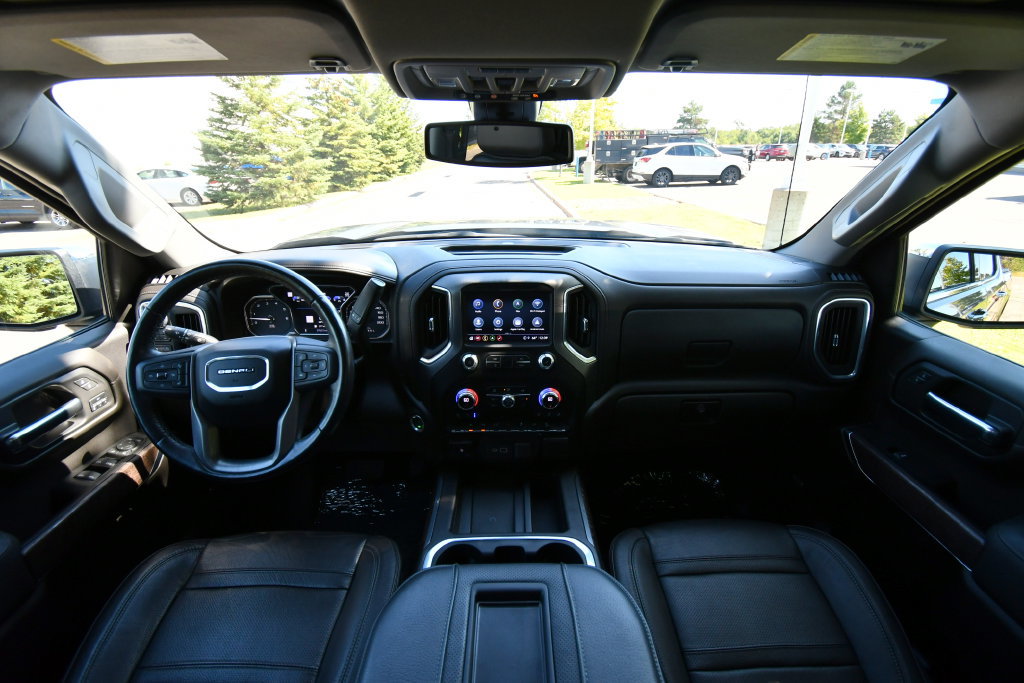 Used 2022 GMC Sierra 1500 Denali w/ Driver Alert Package II AWD/4WD image 3