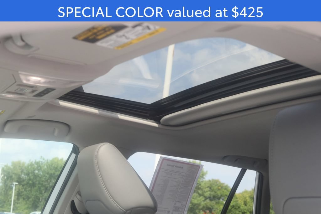 Used 2024 Toyota RAV4 XLE Premium FWD image 4
