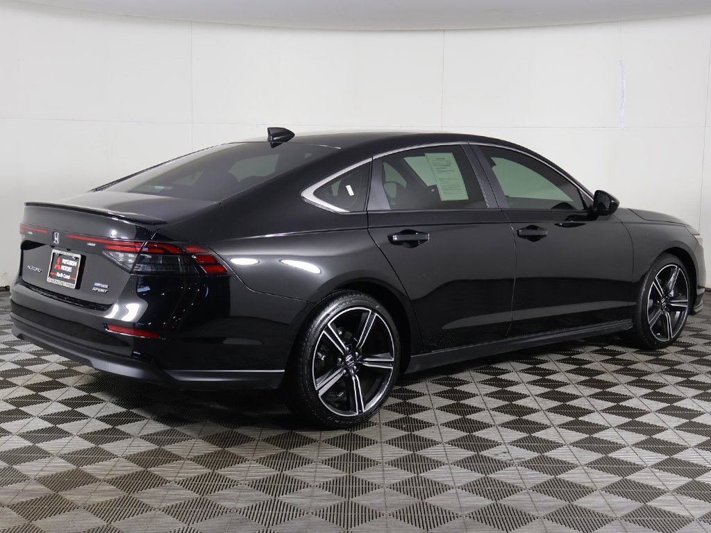 Used 2025 Honda Accord Sport image 11