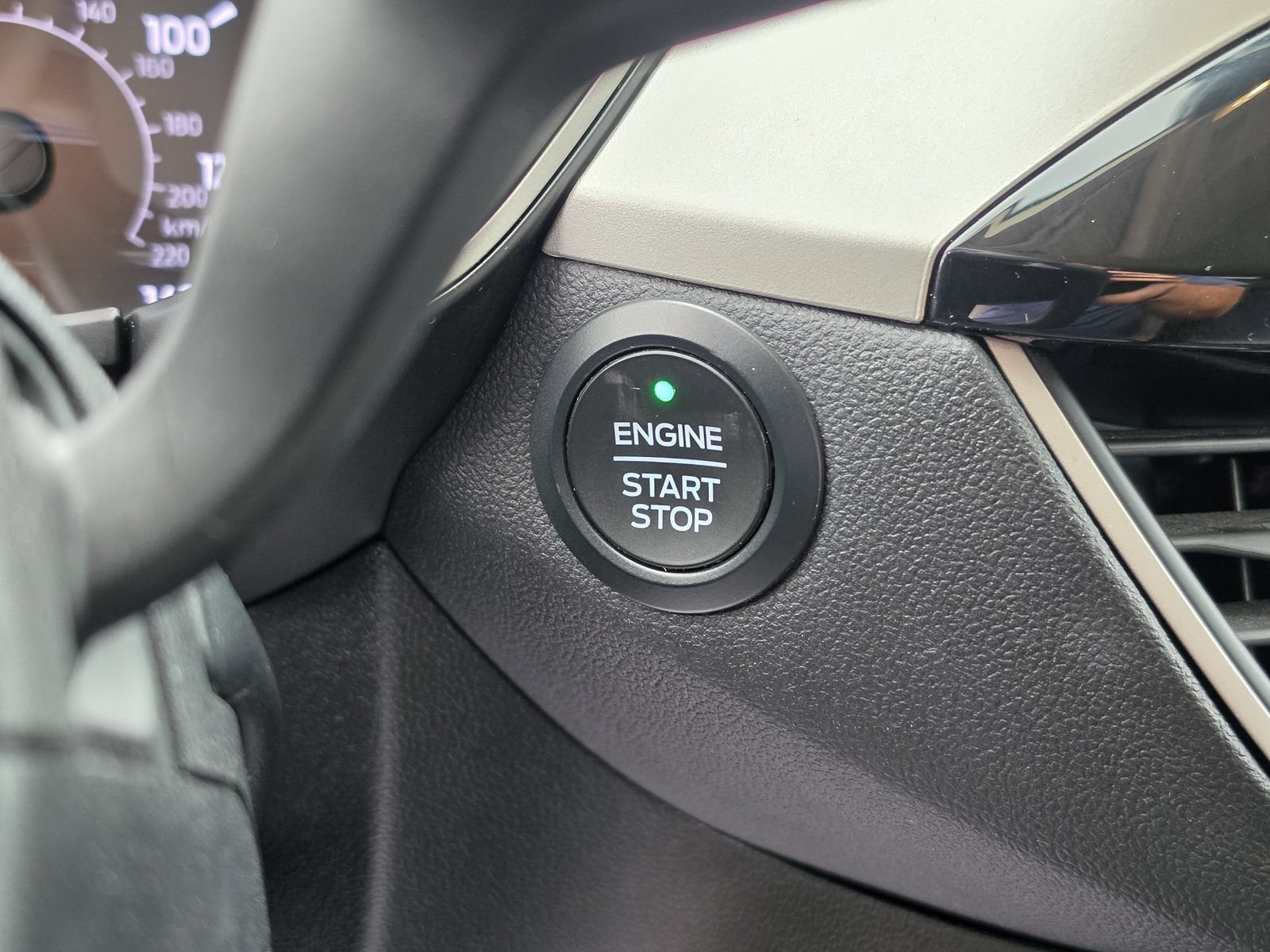 Used 2020 Ford Escape SE FWD image 36