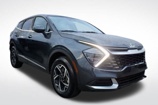 Certified 2024 Kia Sportage LX image 2