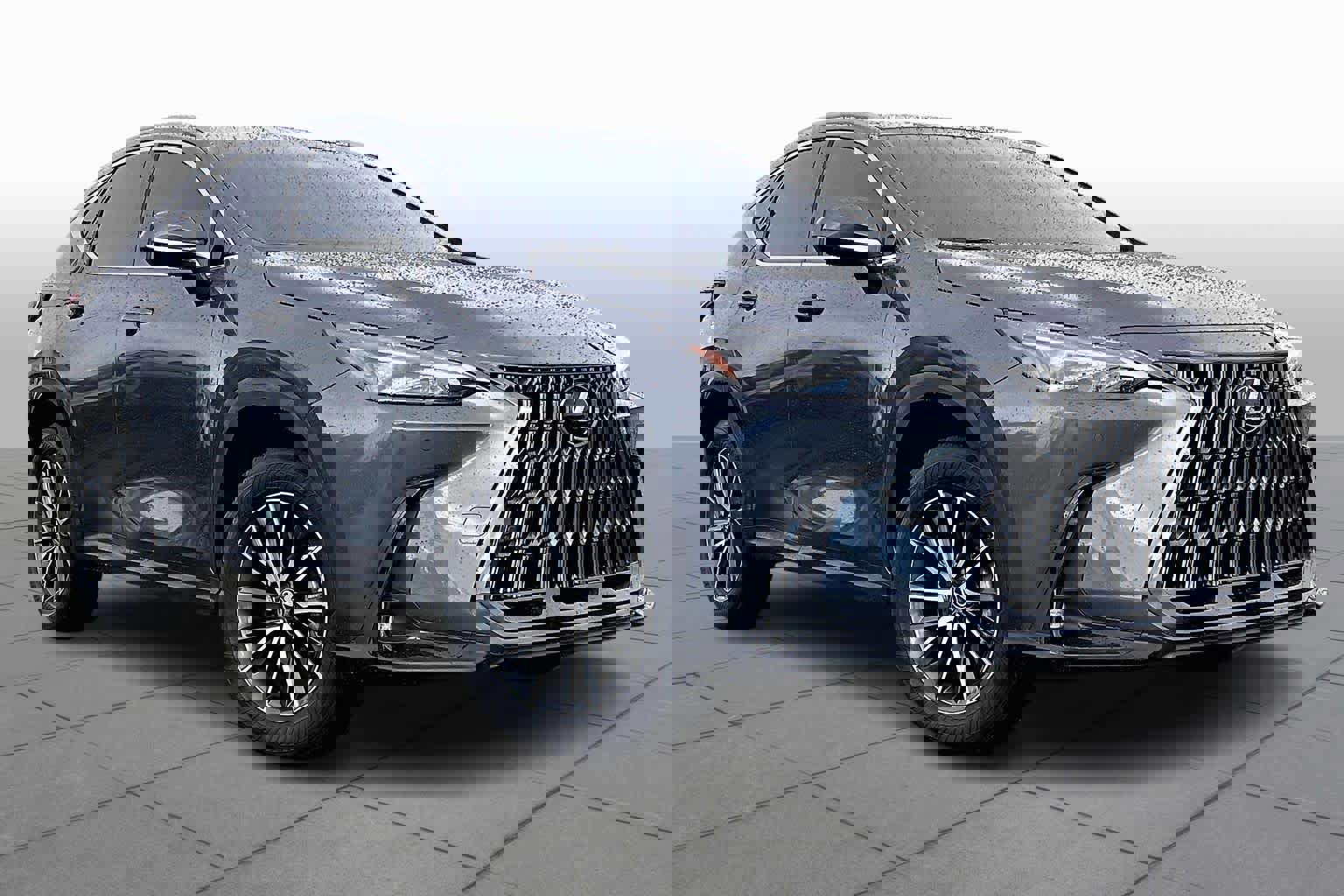 Used 2025 Lexus NX 350 Premium image 2