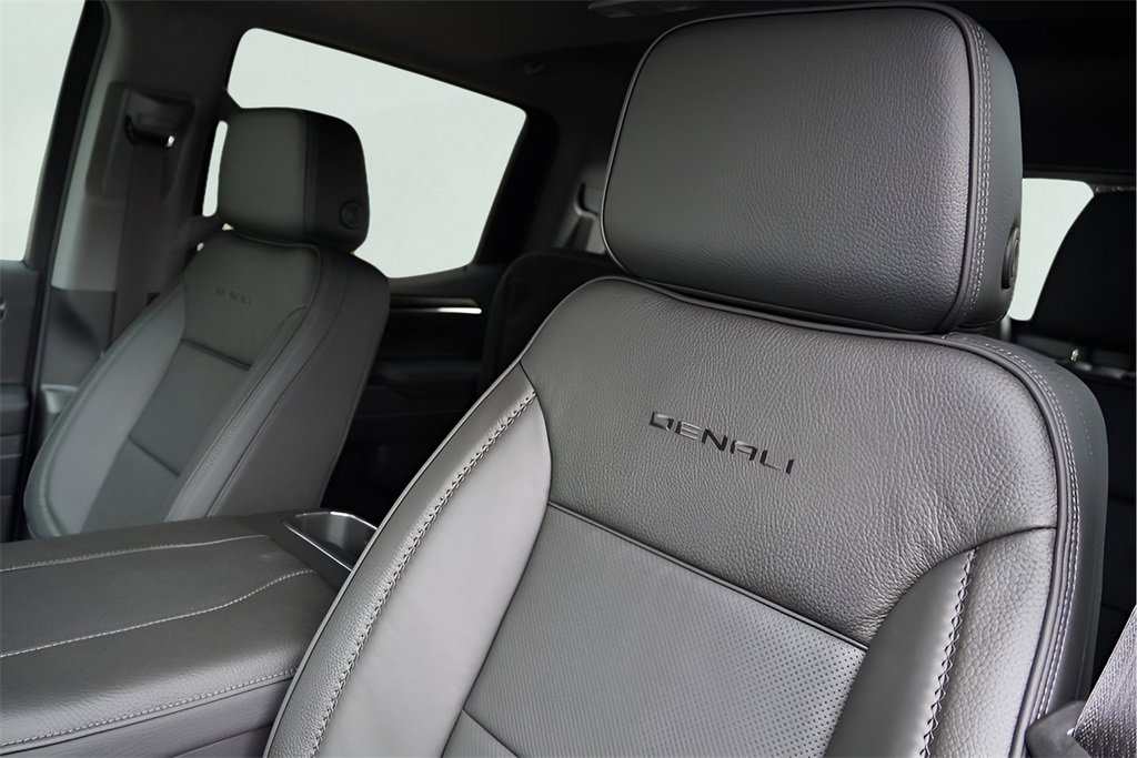New 2026 GMC Sierra 1500 Denali w/ Denali Reserve Package image 8